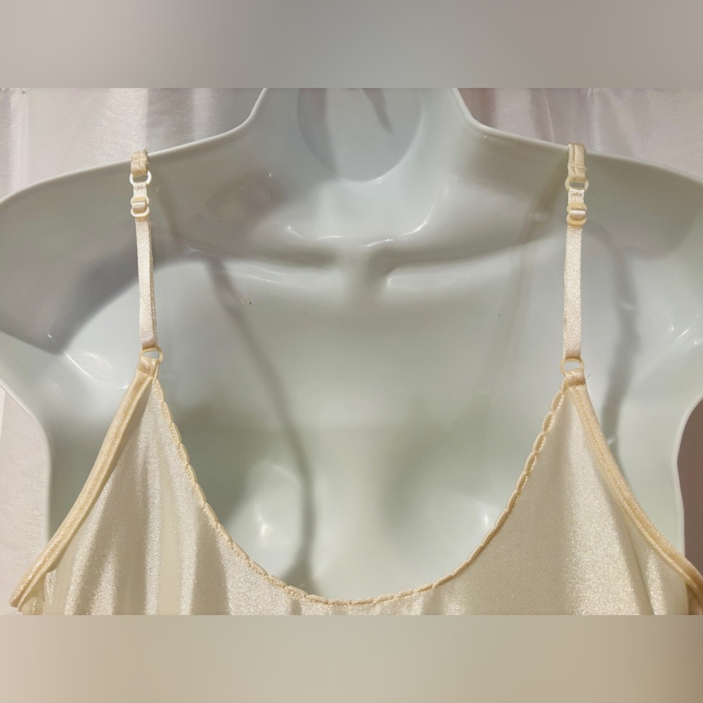 Simple Ivory Slip - Picture 4 of 5